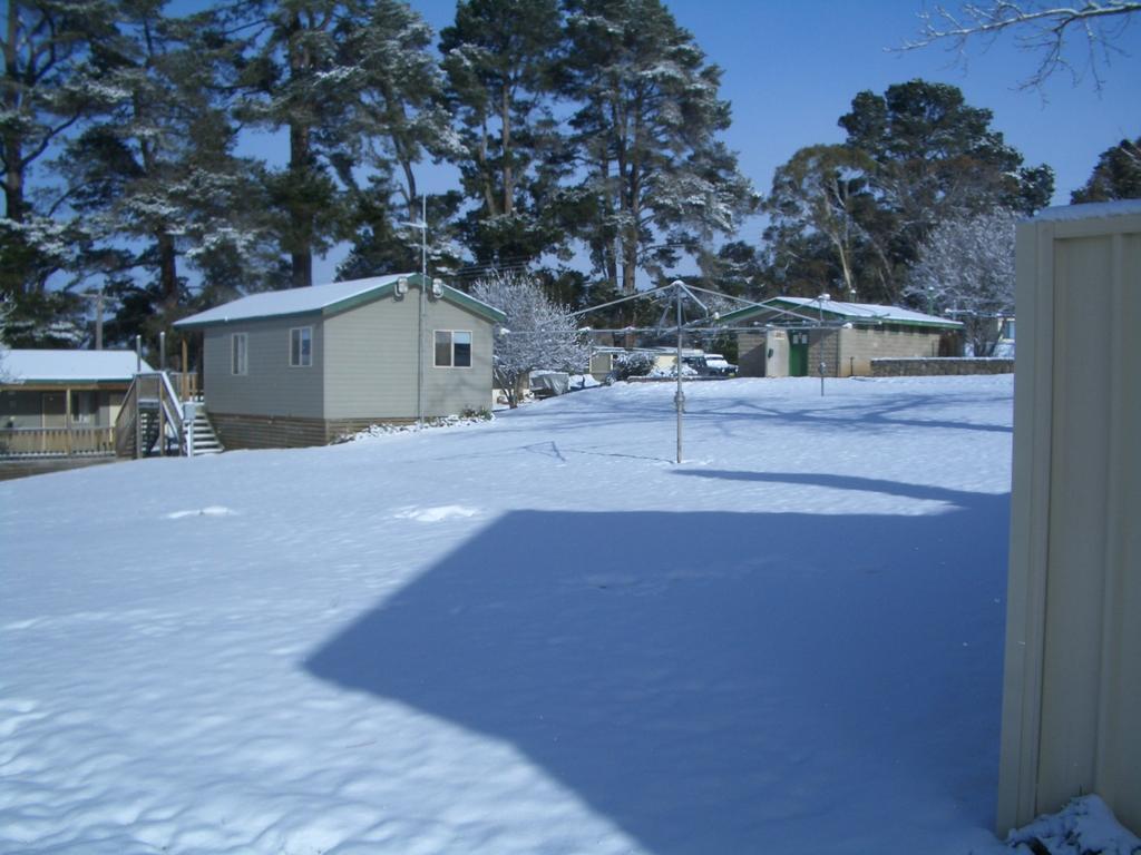 Rainbow Pines Tourist Caravan Park Adaminaby Bagian luar foto