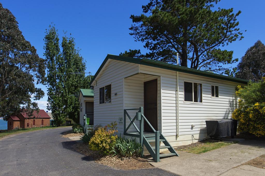 Rainbow Pines Tourist Caravan Park Adaminaby Bagian luar foto