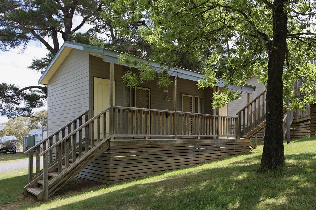 Rainbow Pines Tourist Caravan Park Adaminaby Bagian luar foto