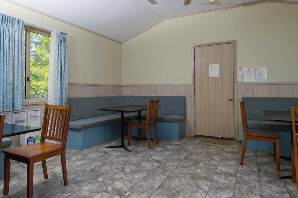 Rainbow Pines Tourist Caravan Park Adaminaby Bagian luar foto