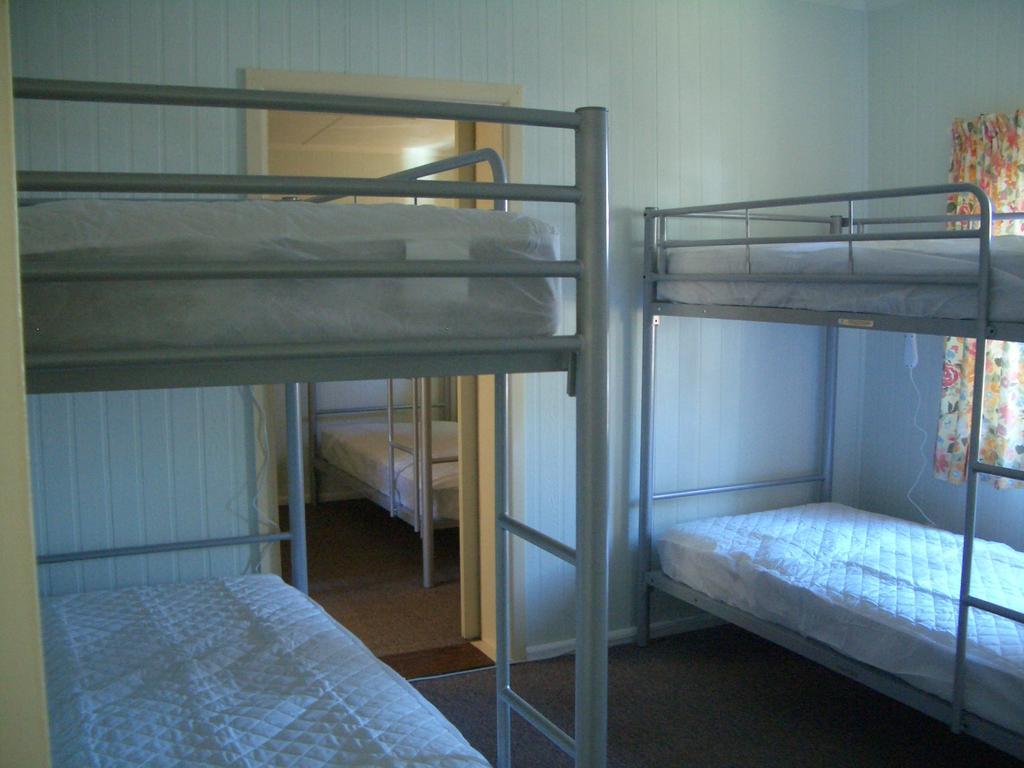Rainbow Pines Tourist Caravan Park Adaminaby Bagian luar foto